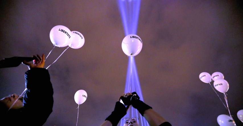 U Rumunjskoj puštali bijele balone za žrtve antikomunističke revolucije